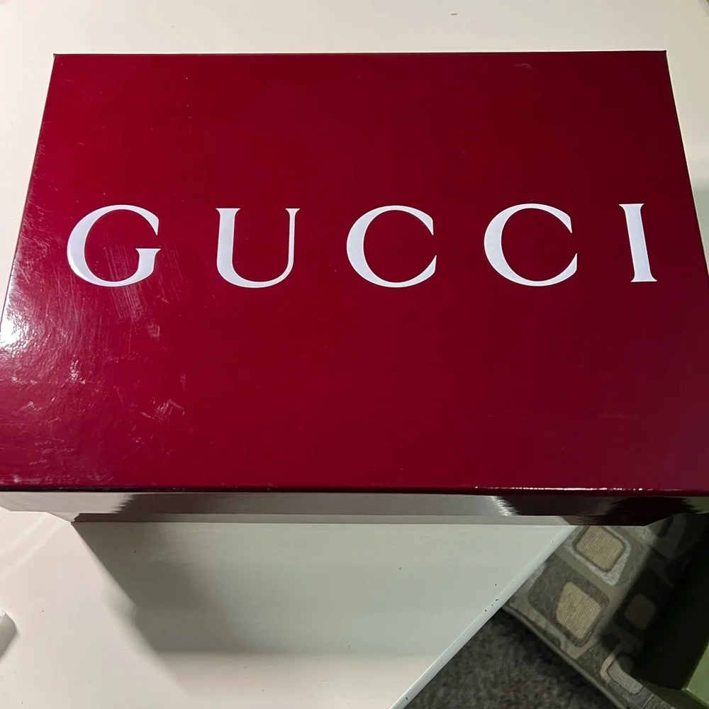 Gucci Red Shoe Box - Picture 1 of 3
